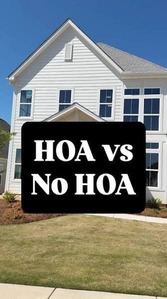 A gated HOA subdivision entrance in the Rio Grande Valley